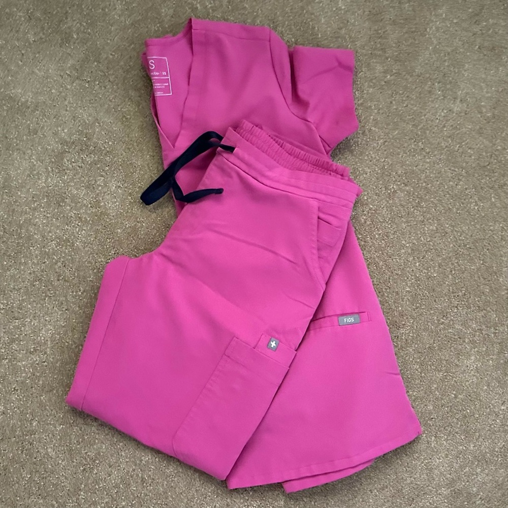 Figs Pink Scrub Set Top Size XS Pants Size S/P